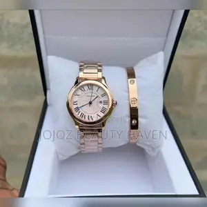 Women's Stylish Watch Plus Bracelet