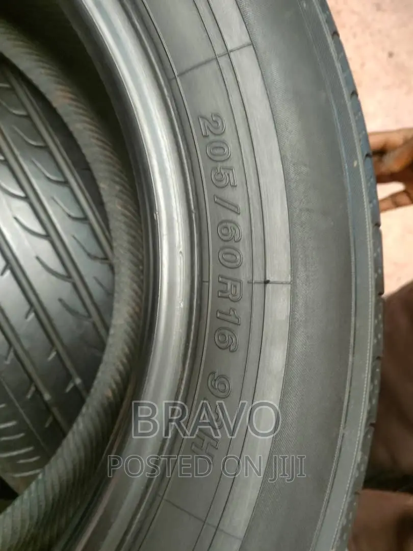 205/60r16 Good Condition for Ractis.