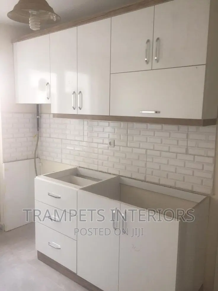 Kitchen Cabinet/ Small Kitchen