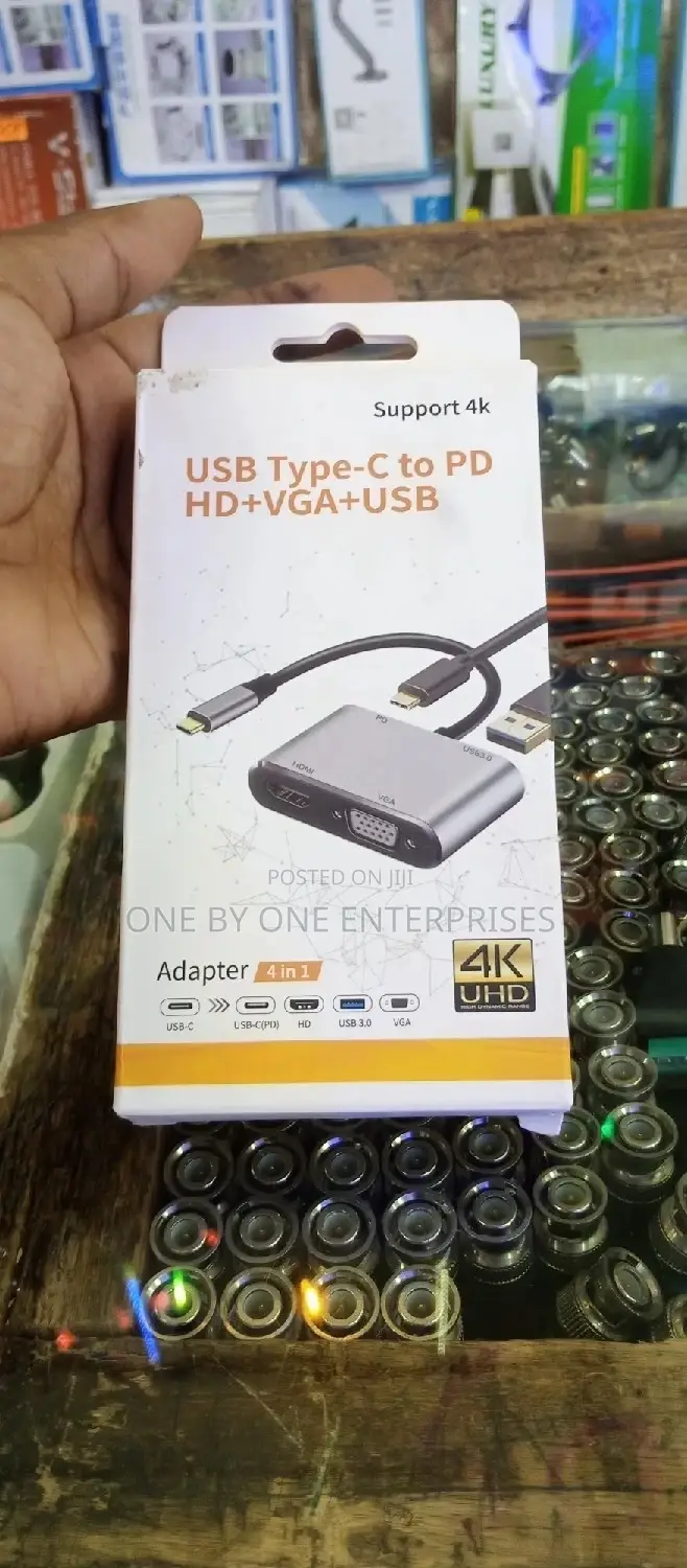 USB Type-C to PD HD+VGA+USB
Adapter 4 in 1