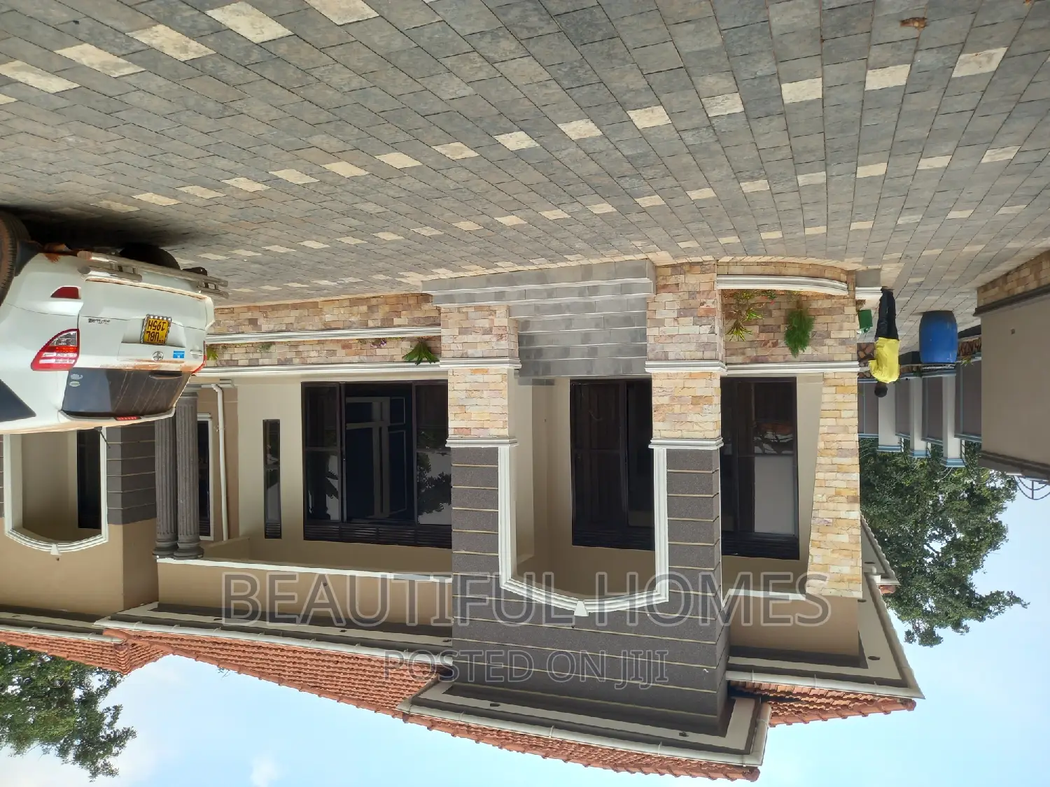 Furnished 5bdrm House in Kira for sale