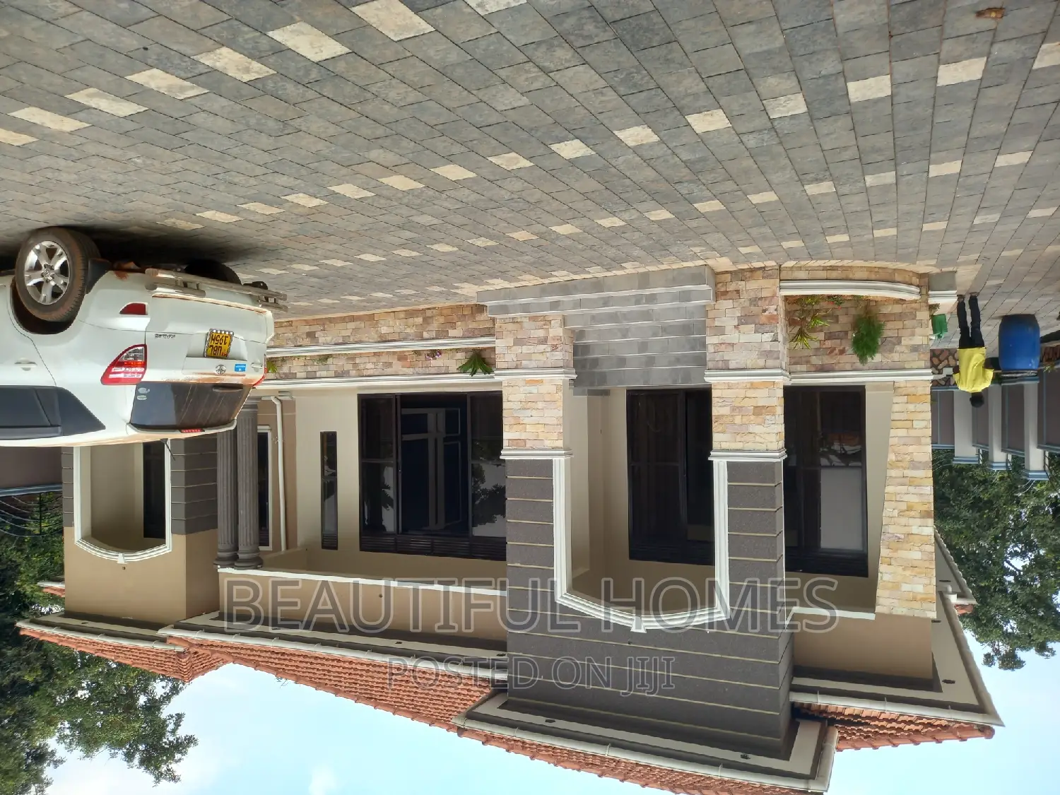 Furnished 5bdrm Bungalow in Kira for sale