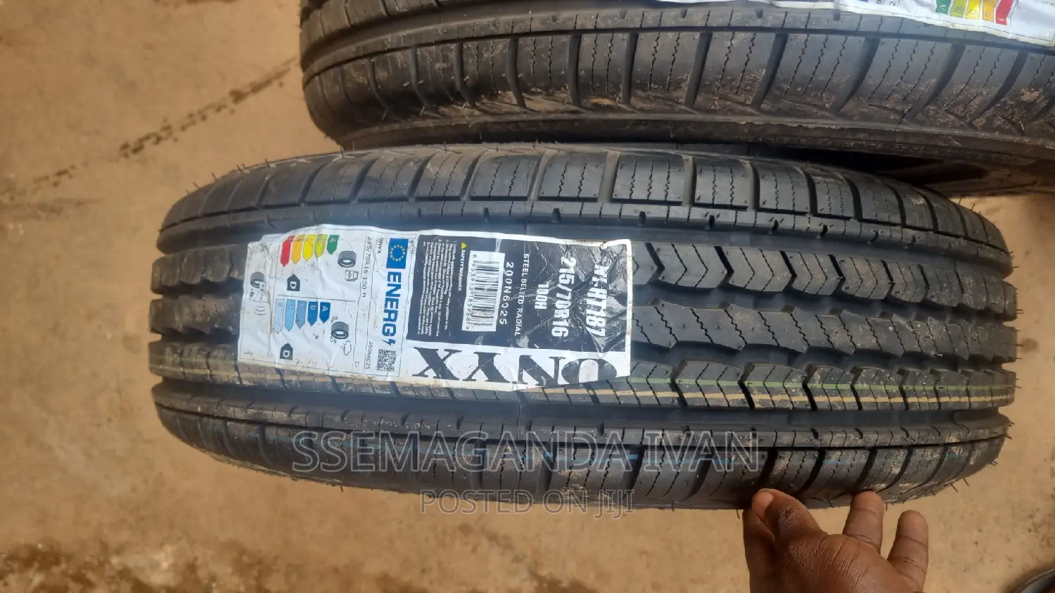 215/70r16 Onyx