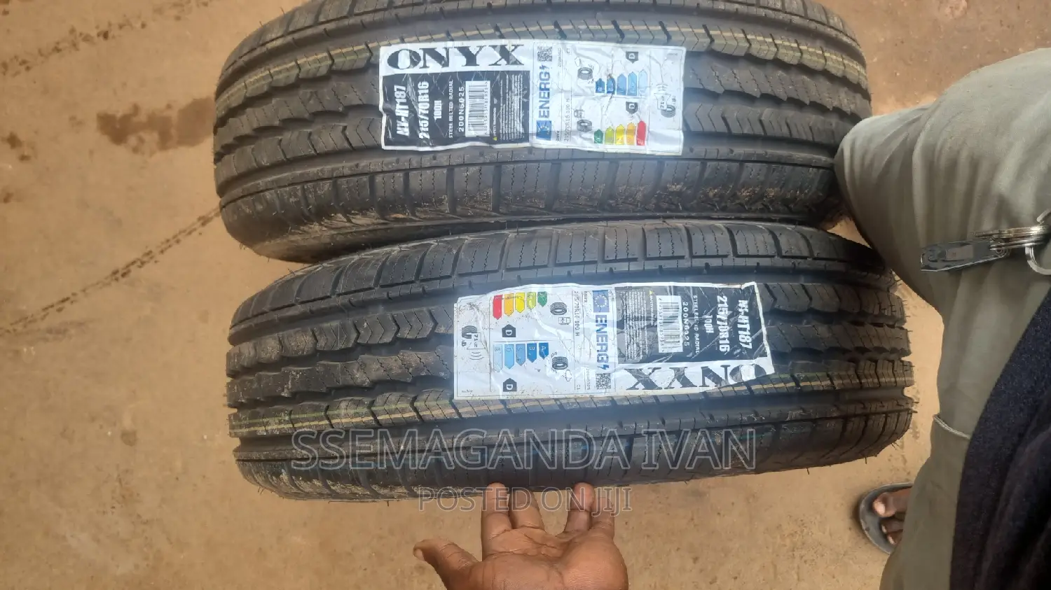 215/70r16 Onyx