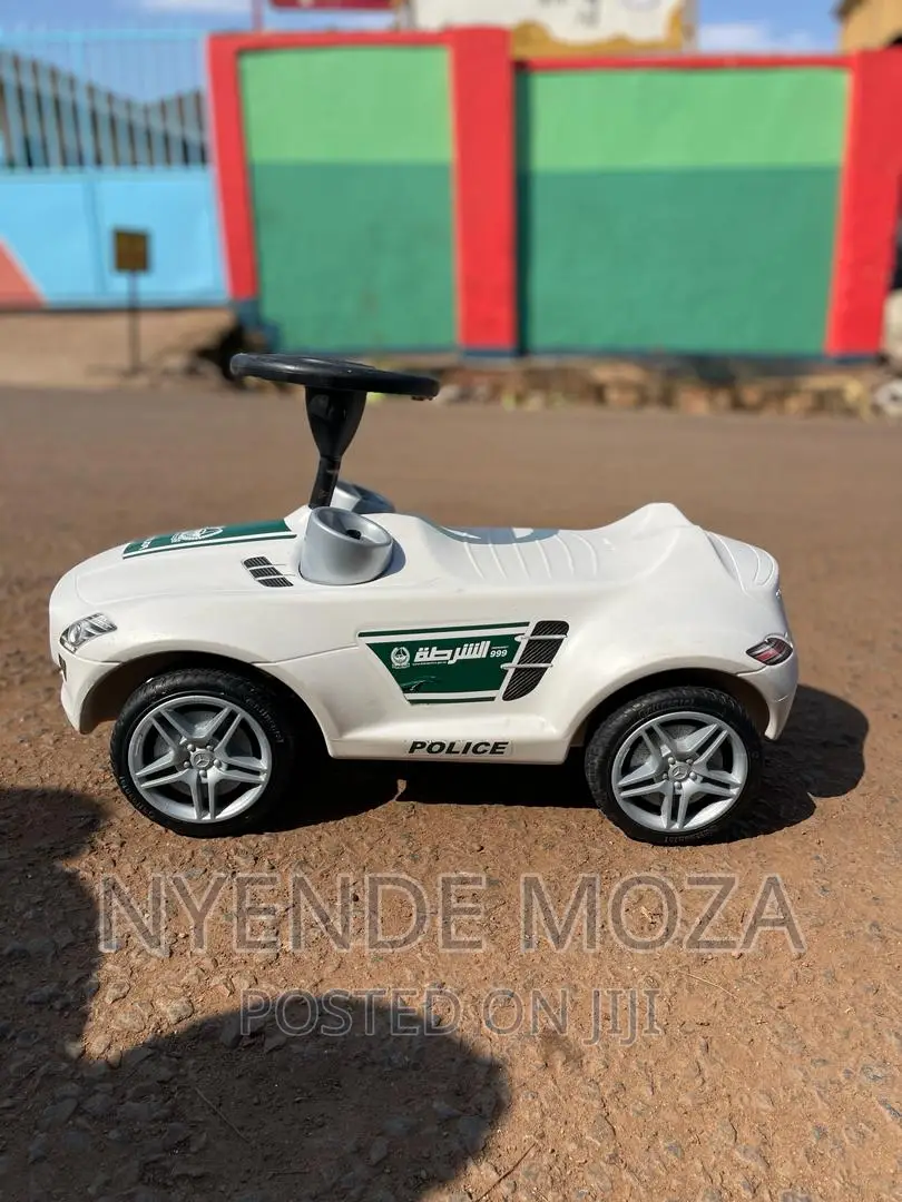 White Police Toy Car -02