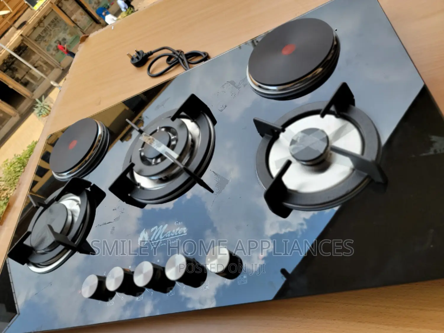 5 Burner Gas Electro Masters Cooker