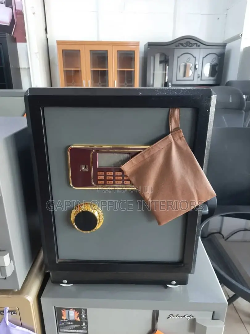 Brand New Cash Safe