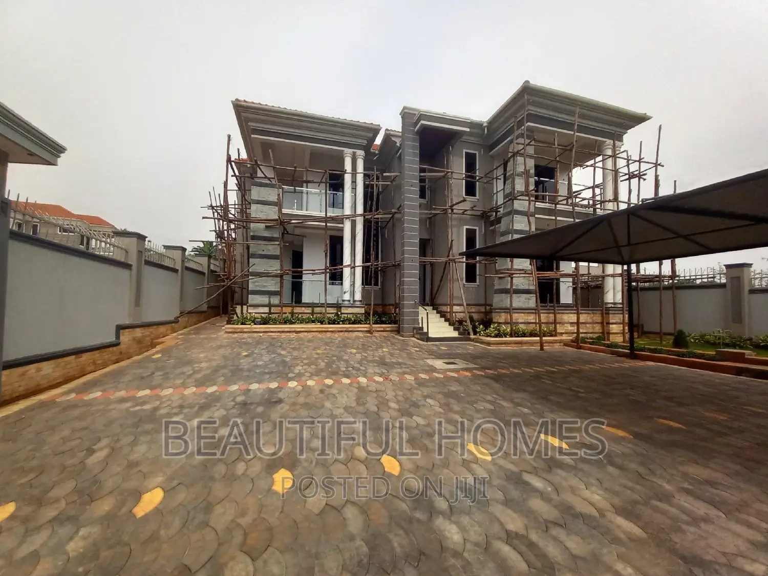 Furnished 6bdrm Duplex in Kira Town, Central Division for sale