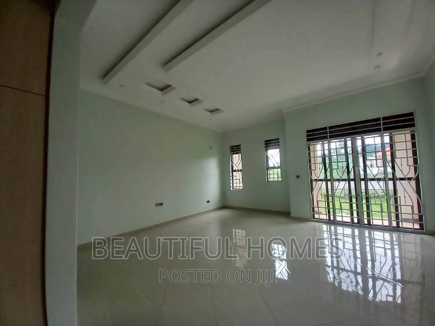 Furnished 5bdrm Bungalow in Kira, Central Division for sale