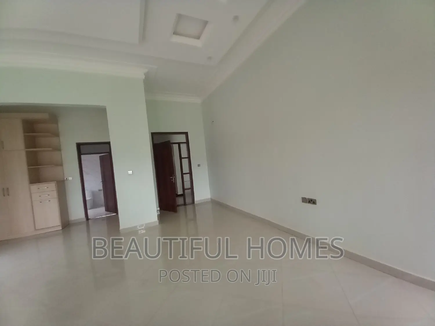 Furnished 5bdrm Bungalow in Kira, Central Division for sale