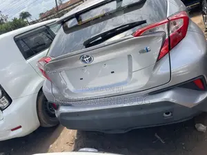 Toyota C-HR 2020 Gold