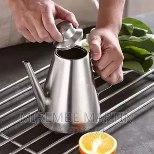 24oz Oil Dispenser Storage Container Can