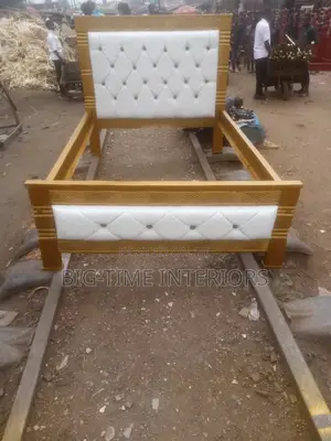 Strong 4by6 Leather Bed- Gold
