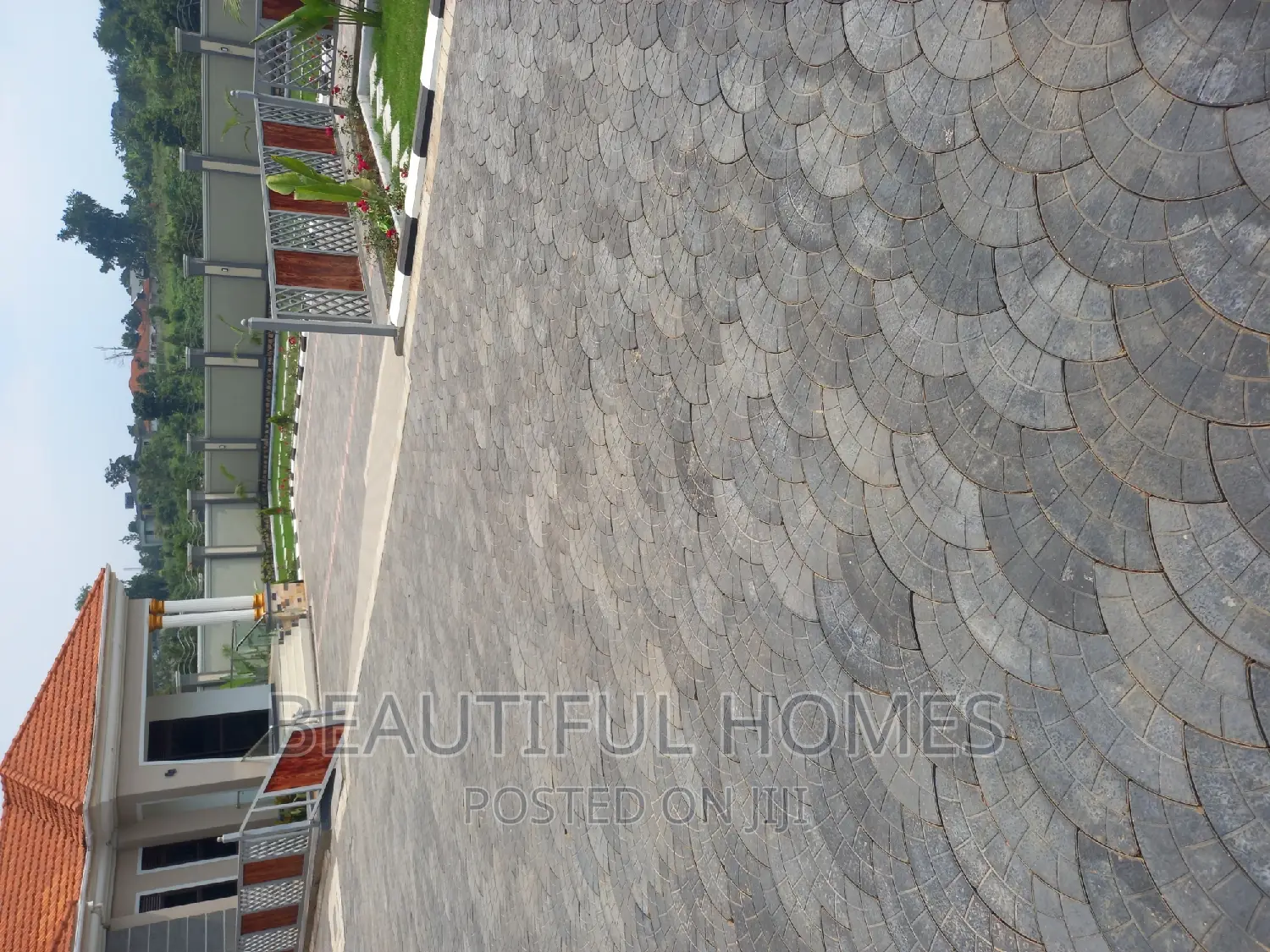 Furnished 5bdrm Bungalow in Kira for sale