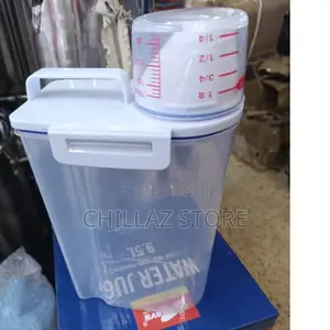 Airtight 2L Cereal Storage Containers.