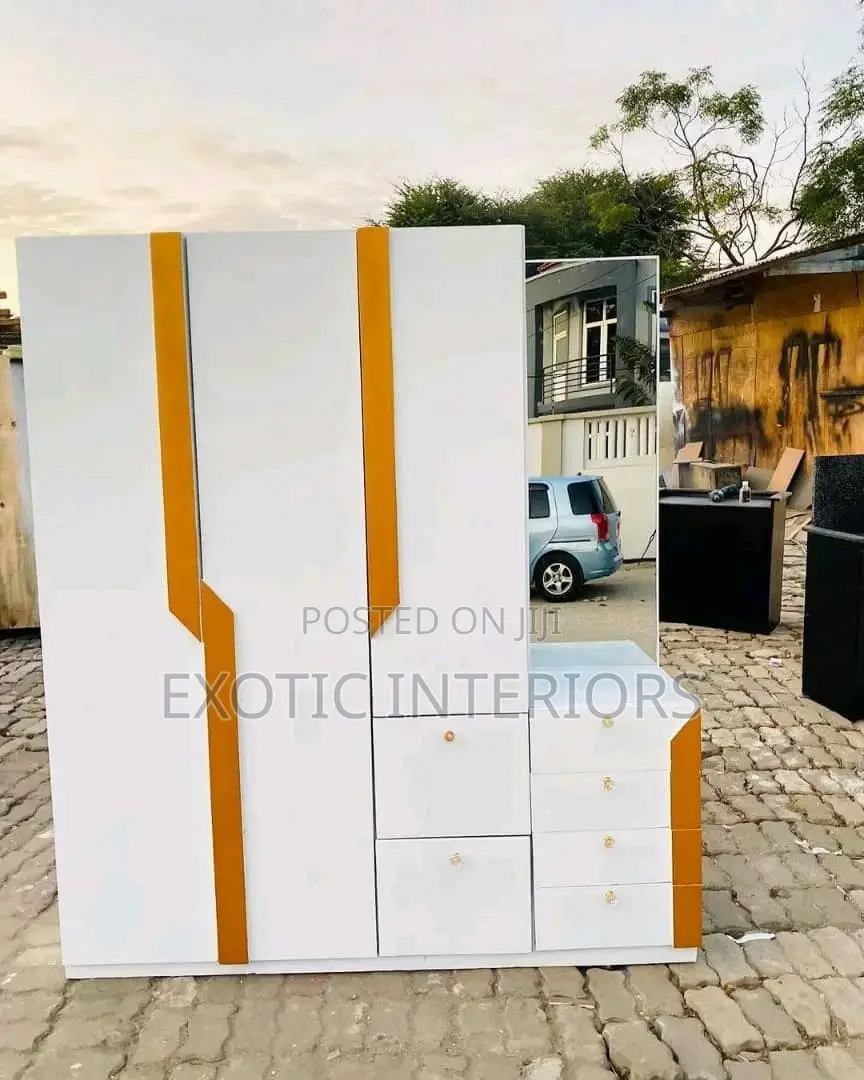 Wardrobe Of5x6feet Call