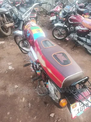 Bajaj Boxer 100 2018 Red