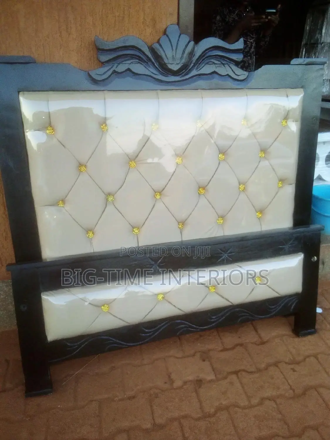 5by6 Cream Leather Bed