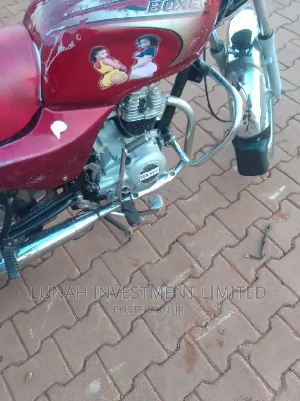 Bajaj Boxer BM100ES 2023 Purple