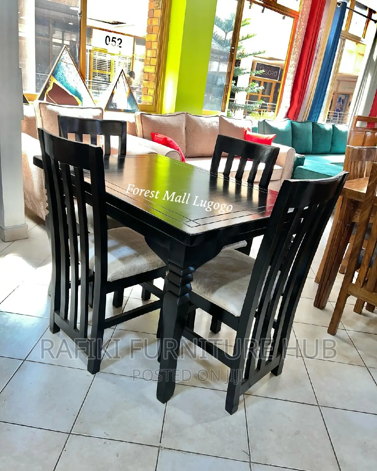 Wooden Dinning Table / 4seaters / Best / Furniture/ Dining