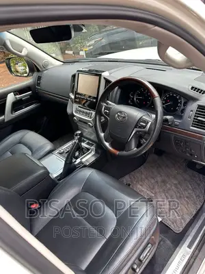 Toyota Land Cruiser 4.0 V6 GXR 2017 White