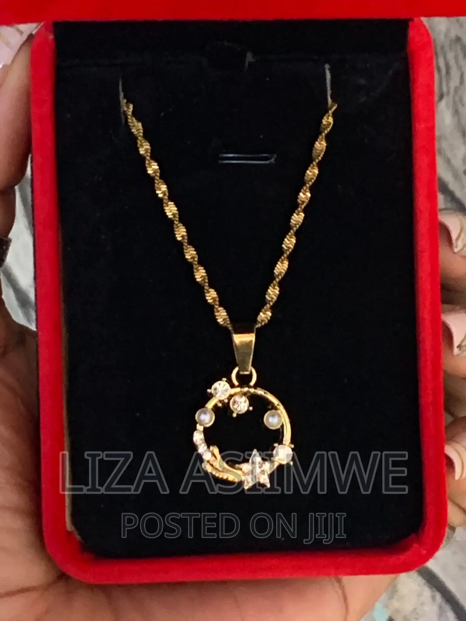 Lady’S Necklaces