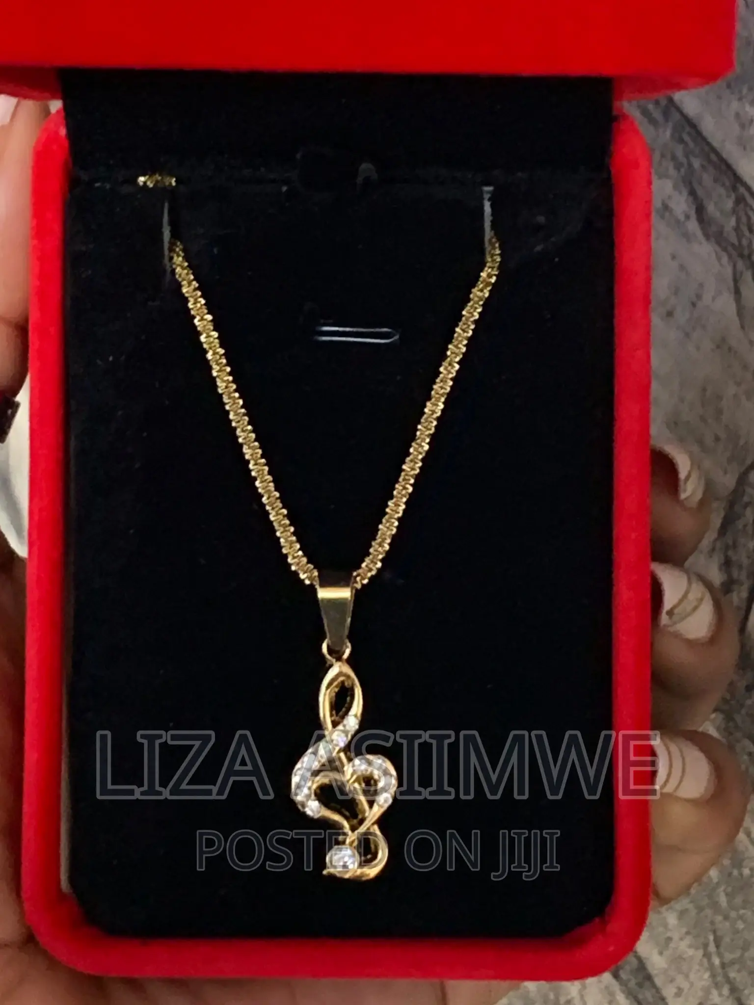 Lady’S Necklaces