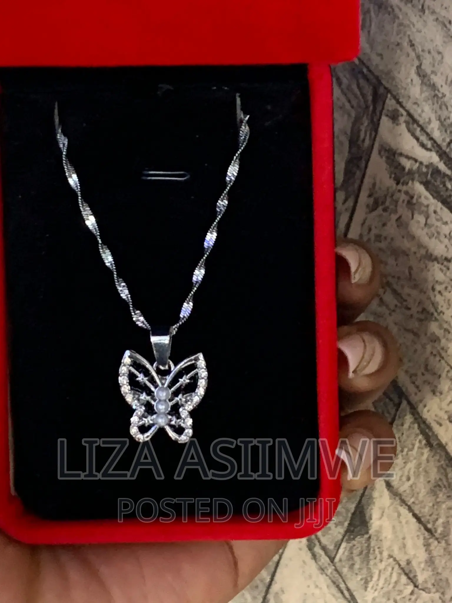 Lady’S Necklaces With a Butterfly Pendant