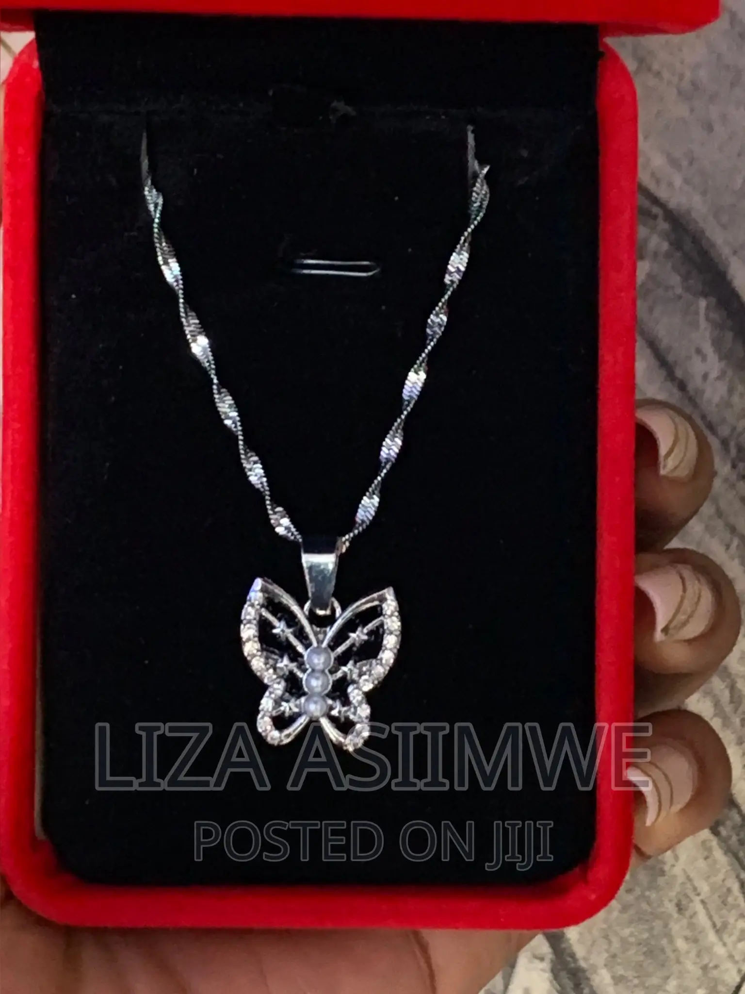 Lady’S Necklaces With a Butterfly Pendant