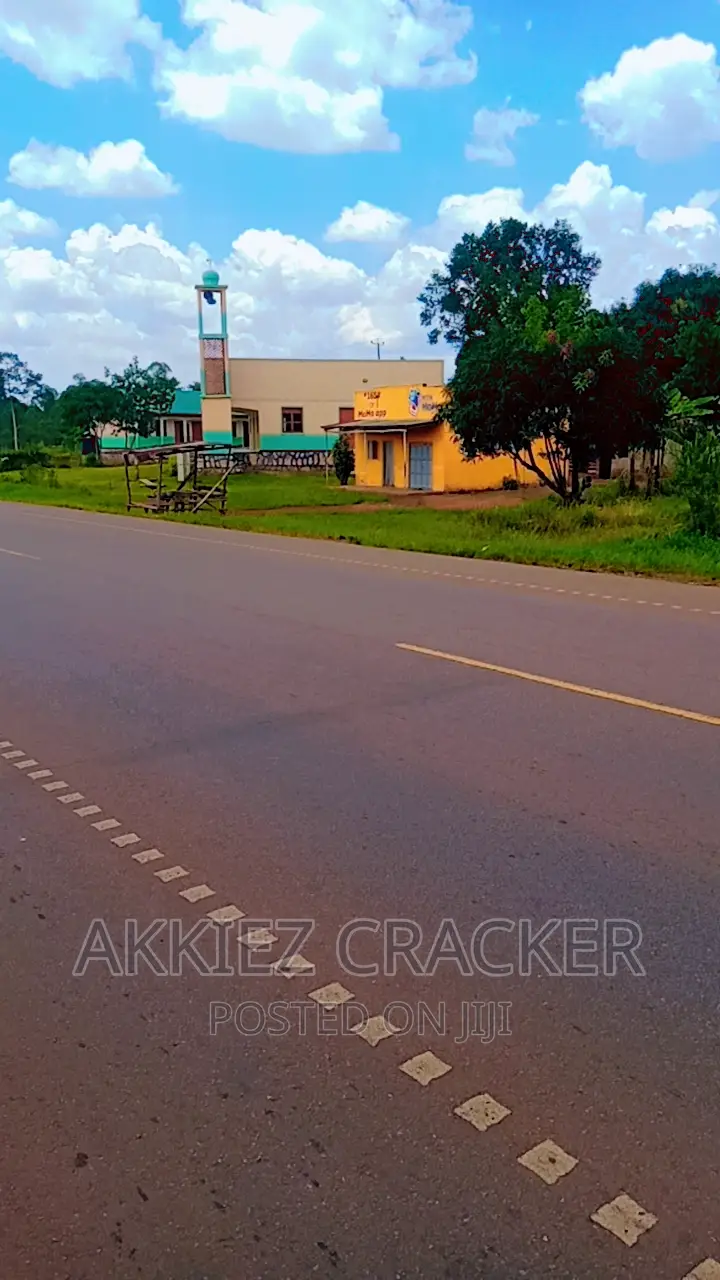 Plot for Sale on Titled Land at Kabimbiri, Kayunga Road