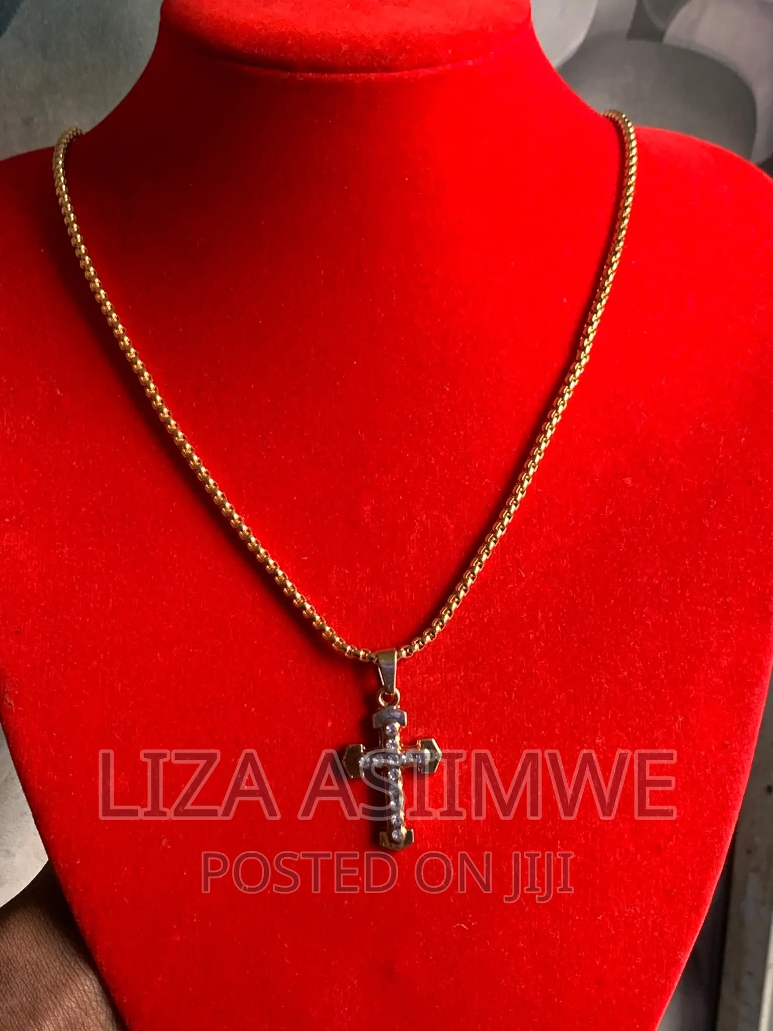 Simple Necklaces With a Cross Pendant