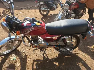 Bajaj Boxer 100 2016 Red