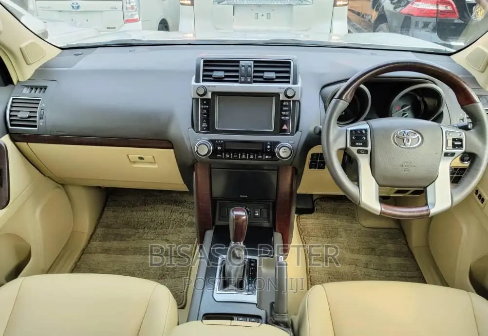 Toyota Land Cruiser Prado 2.7 2017 White