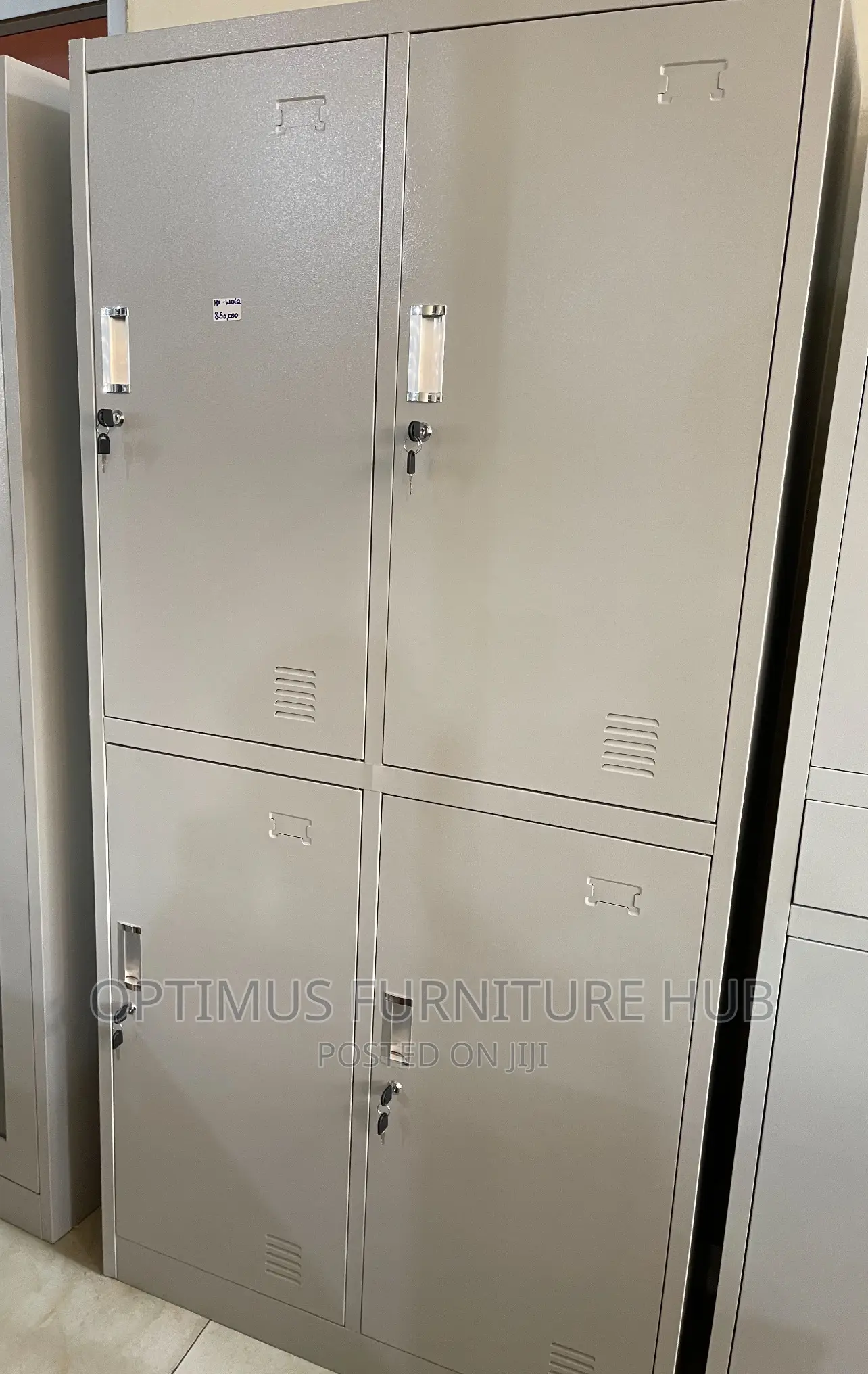 Metallic Locker (4 Chambers)