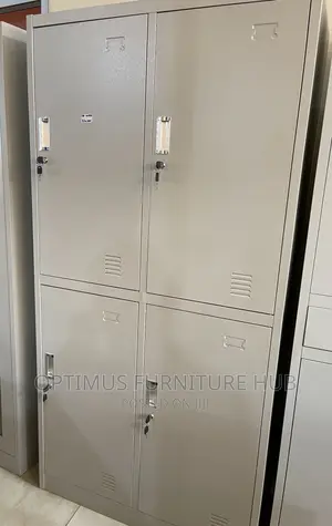 Metallic Locker (4 Chambers)