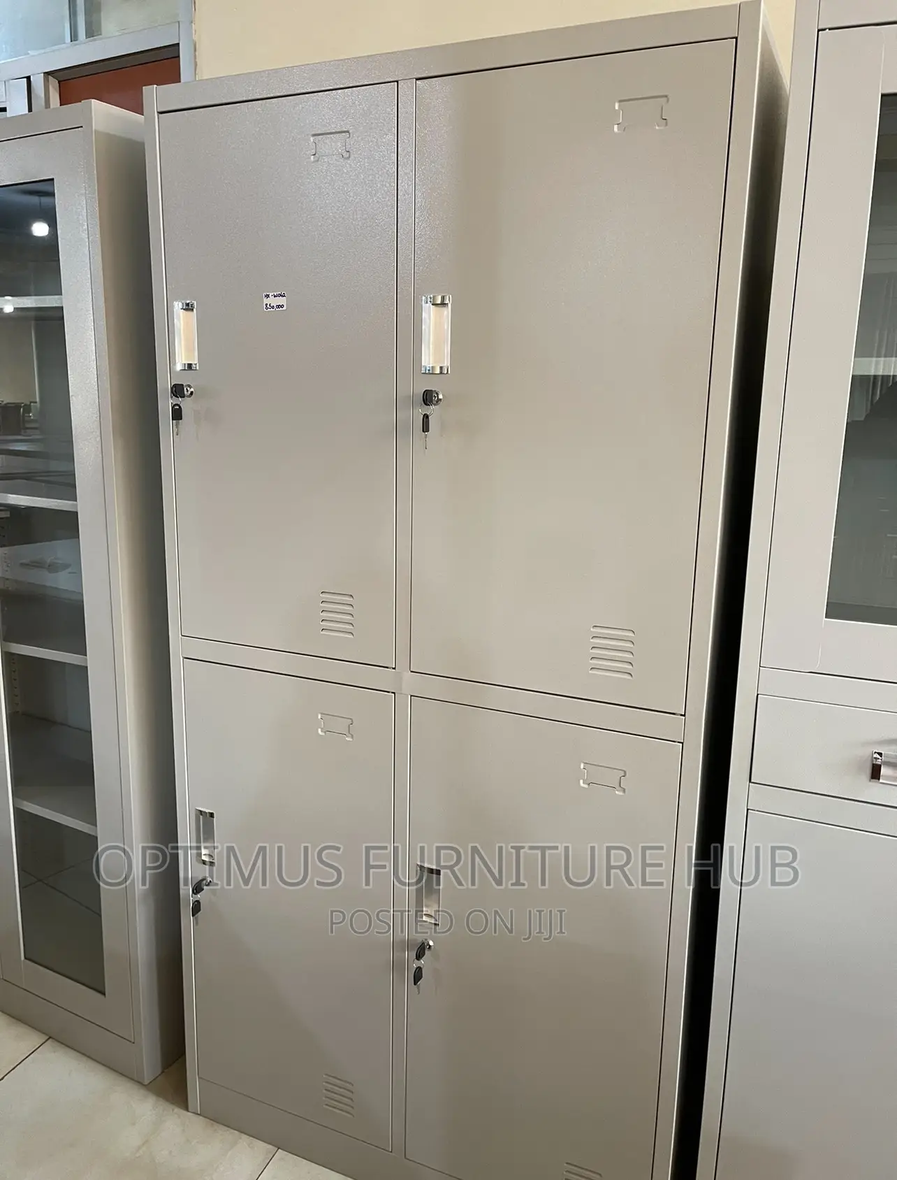 Locker (Metallic)