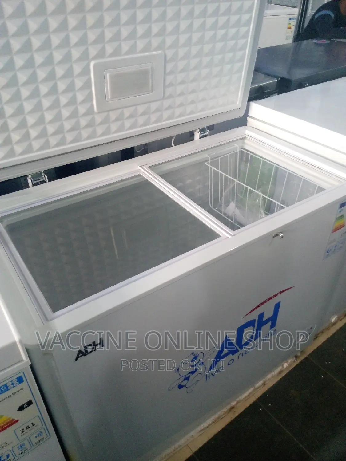 ADH Solar Freezer 400l/ ADH 400L Solar Freezer