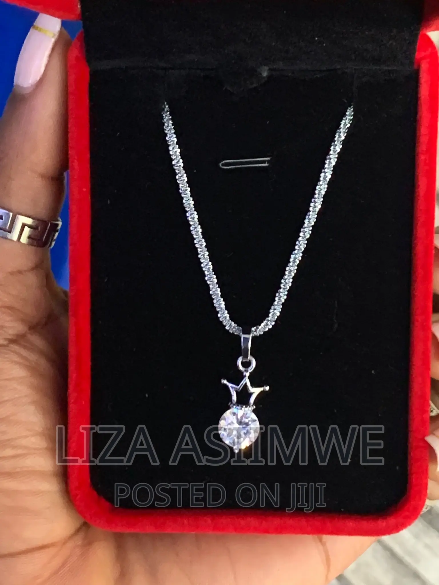 Lady’S Necklaces