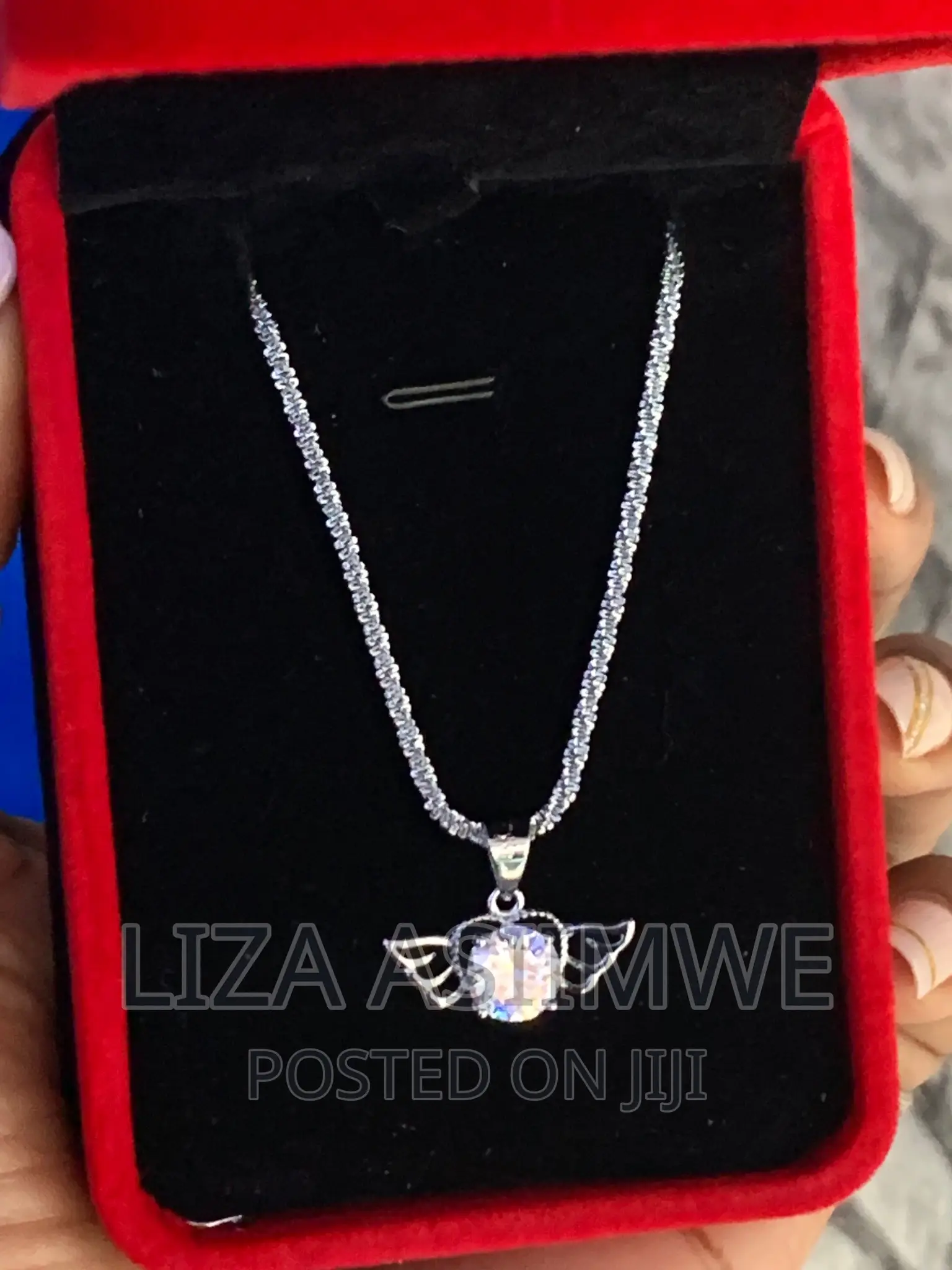 Lady’S Necklaces