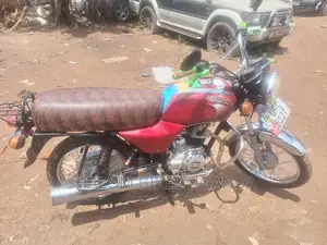 Bajaj Boxer 100 2022 Red