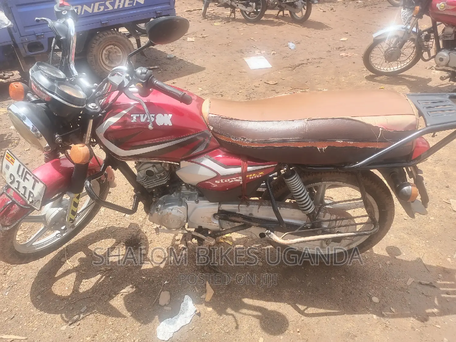 TVS HLX 125 2023 Red