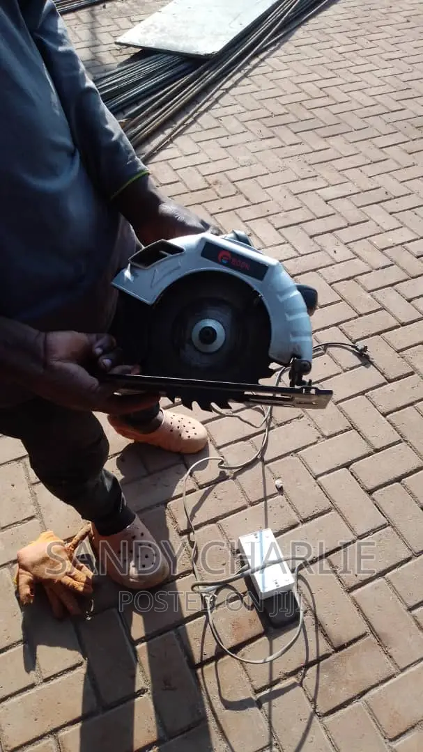 Circular Saw in 7 and 9 Inch