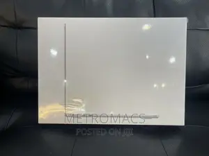 New Laptop Apple MacBook Air 2022 M2 8GB Apple M2 SSD 512GB