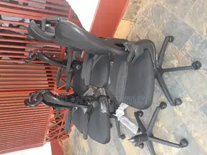 Black Colour and Movable Hands Office Chair