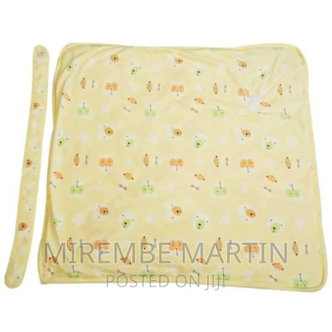 Baby Shawl Receiver – Cream Pattern May Vary