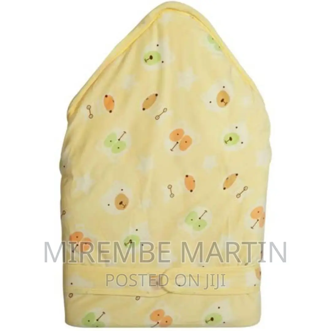 Baby Shawl Receiver – Cream Pattern May Vary
