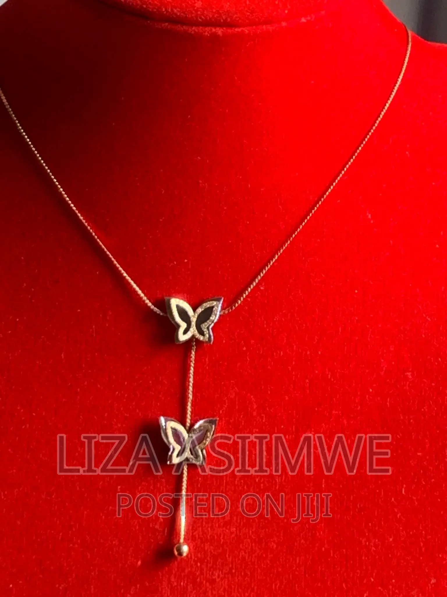 Lady’S Simple and Elegant Necklaces