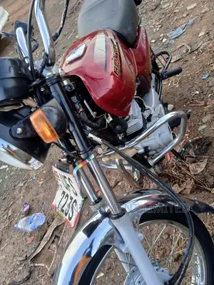 Bajaj Boxer BM100ES 2023 Red