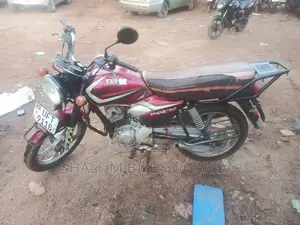 TVS HLX 125 2023 Red
