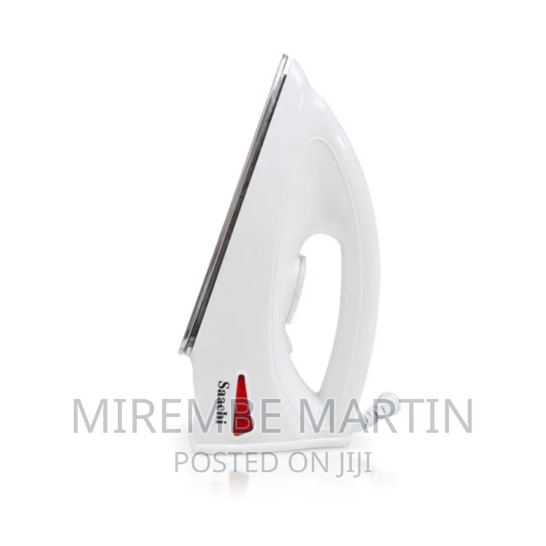 Saachi Dry Iron NL-IR-151-WH With a Stainless Steel
